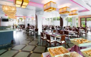 Restaurace v ubytování Aiyara Grand Hotel