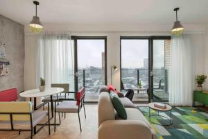 Posezení v ubytování Church Street by Supercity Aparthotels