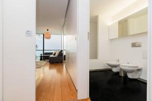 Vonios kambarys apgyvendinimo įstaigoje Well-design 1 bedroom apartment near Rato