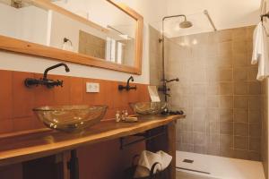 Ett badrum på Smoix hotel