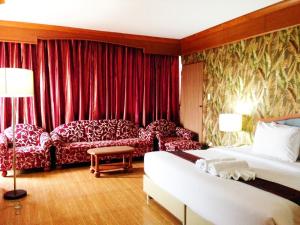 Gallery image of JP Emerald Hotel in Yasothon