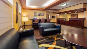 Area tempat duduk di Best Western Plus Meridian