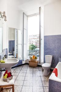 Posezení v ubytování Nice Riviera Sweet Home Chambres d'hotes + 22 fotografií