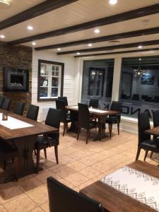 Photo de la galerie de l'établissement Mjøsvang Kafe, à Vang I Valdres 9 autres photos