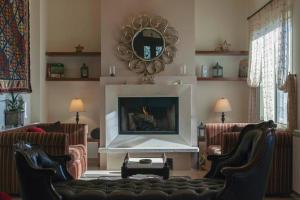 Χώρος καθιστικού στο Beit El Kroum Boutique Hotel