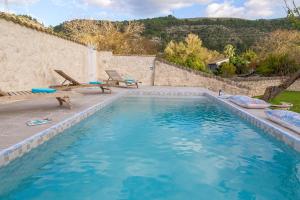 The swimming pool at or close to Villa Tipica Casa Tua