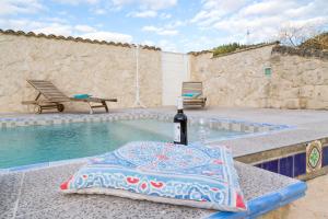 The swimming pool at or close to Villa Tipica Casa Tua
