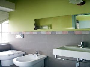 A bathroom at PratinnVatican
