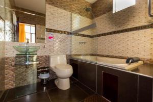 Et badeværelse på Hotel Suite Naylamp Zyon