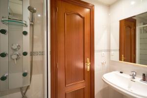 Kúpeľňa v ubytovaní iloftmalaga Puerta del Mar + 34 fotografií