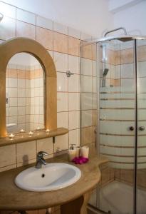 A bathroom at Villa Dimitris