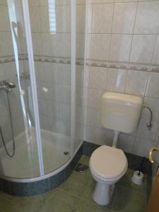 Koupelna v ubytování Apartments Kovačić