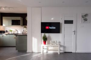 Kuchyňa alebo kuchynka v ubytovaní Legnica Apartament 52m2 Delux 1