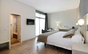 Postel nebo postele na pokoji v ubytování Medplaya Hotel Riviera - Adults Recommended