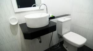 Koupelna v ubytování Lanta Memory Resort + 20 fotografií