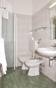 Koupelna v ubytování Hotel Ariston