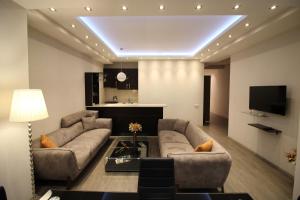 Ruang duduk di Super Luxury Apartments