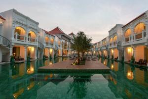 Bazén v ubytování Supicha Pool Access Hotel - SHA Plus nebo v jeho okolí