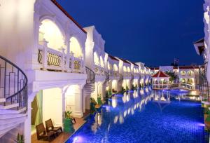 Bazén v ubytování Supicha Pool Access Hotel - SHA Plus nebo v jeho okolí