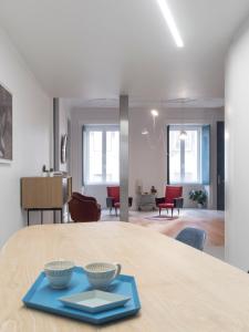Photo de la galerie de l'établissement Awarded 3 bedrooms upscale flat@Chiado Bairro Alto, à Lisbonne