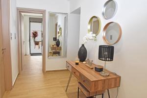 Una televisión o centro de entretenimiento en Casa Luna