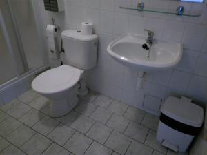 Koupelna v ubytování Penzion Kneifel, s.r.o.