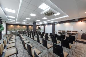 Kawasan bisnes dan/atau bilik persidangan di Garni Hotel Aveny