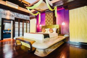 Ramada by Wyndham Aonang Krabi客房内的一张或多张床位