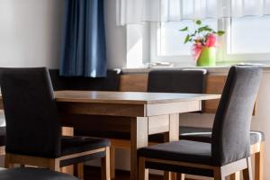 A seating area at Ferienwohnungen Plattnerhof