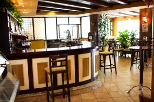 Restoran või mõni muu söögikoht majutusasutuses Hotel Rocio