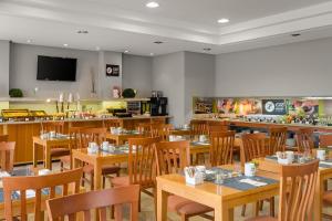 Restauracja lub miejsce do jedzenia w obiekcie Exe Getafe