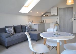 Kuchyňa alebo kuchynka v ubytovaní Willa Dobryłko II -Apartamenty