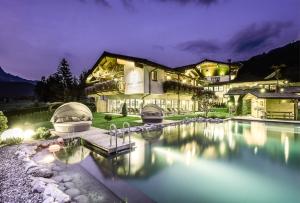 Bassein majutusasutuses Adults Only Boutique-Hotel Unterlechner või selle lähedal