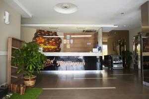 The lobby or reception area at Hotel Mornington Bukit Permata Lumut