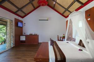TV o dispositivi per l'intrattenimento presso Phi Phi Long Beach Resort & Villa