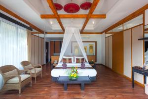 Letto o letti in una camera di Phi Phi Long Beach Resort & Villa
