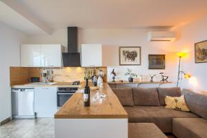Cuisine ou kitchenette dans l'établissement Sun&Sea Apartments Medulin A4