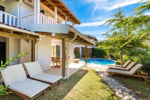 The swimming pool at or close to Villas Rab Banjol