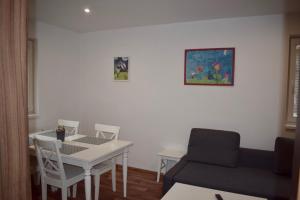 Area tempat duduk di Apartmány pod sjezdovkou
