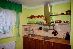 Dapur atau dapur kecil di Apartmány pod sjezdovkou