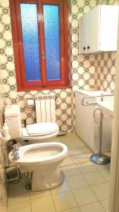Koupelna v ubytování Monterosa Apartment - Champoluc #Bluchalet