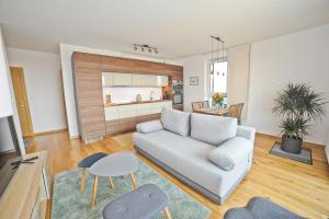 Gallery image of Grand Apartments - Three bedrooms with panorama of the Old Town in Gdańsk