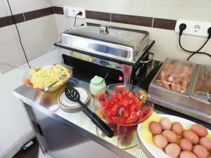 A kitchen or kitchenette at Tisza Corner Hotel