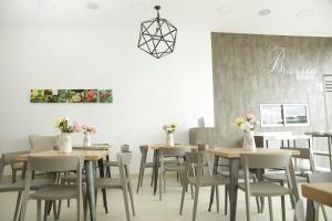 Restoran või mõni muu söögikoht majutusasutuses HOTEL HABANA REAL