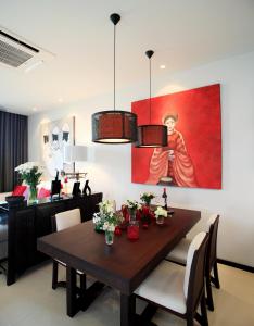 Foto de la galería de Two Villas HOLIDAY - Onyx Style Nai Harn Beach, Phuket en Nai Harn Beach