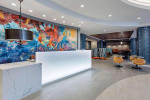 Лоби или рецепция в Cambria Hotel Philadelphia Downtown Center City