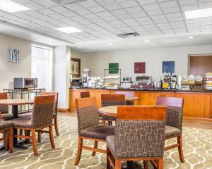 Restaurace v ubytování Comfort Inn & Suites Walterboro I-95
