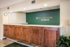 The lobby or reception area at Quality Inn