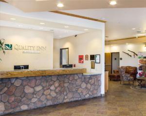 Lobbyn eller receptionsområdet på Quality Inn Oacoma