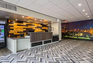 Gallery image of Clarion Inn & Suites near Downtown in Knoxville